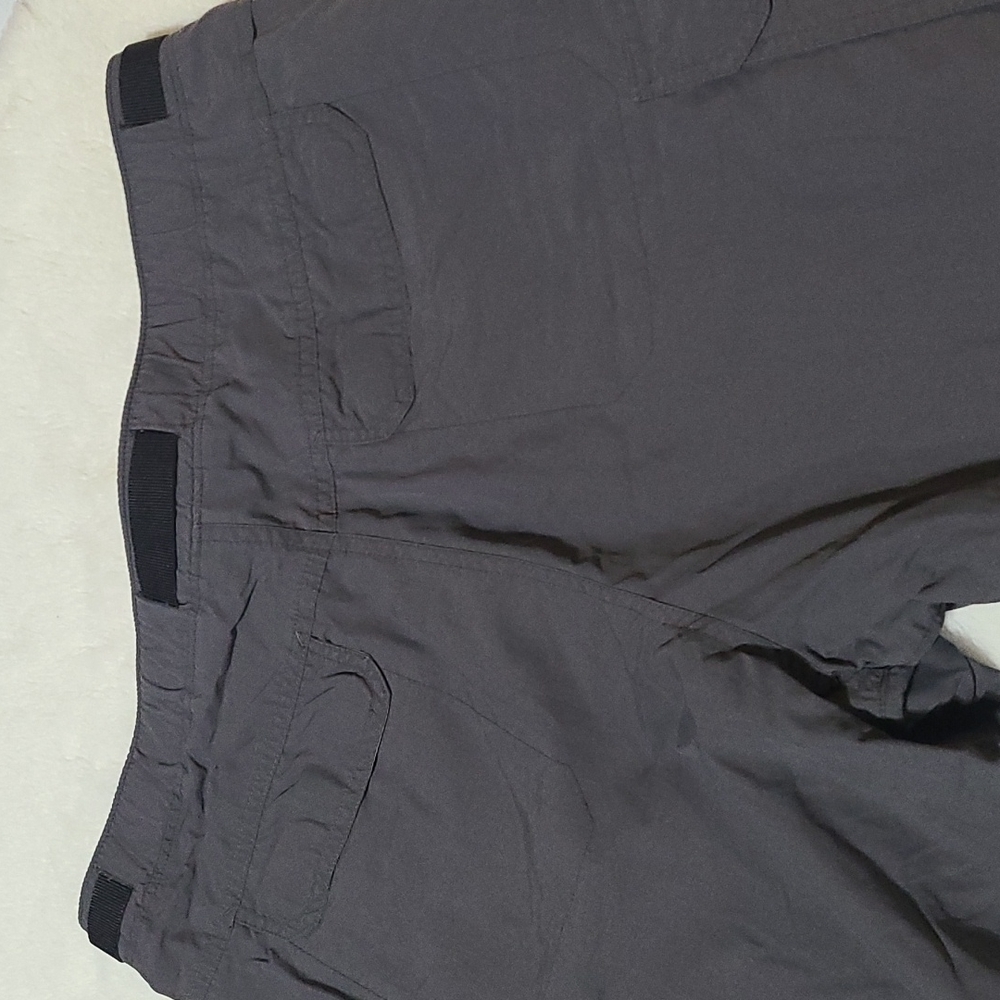 REI Mens Shorts - Picture 2 of 8
